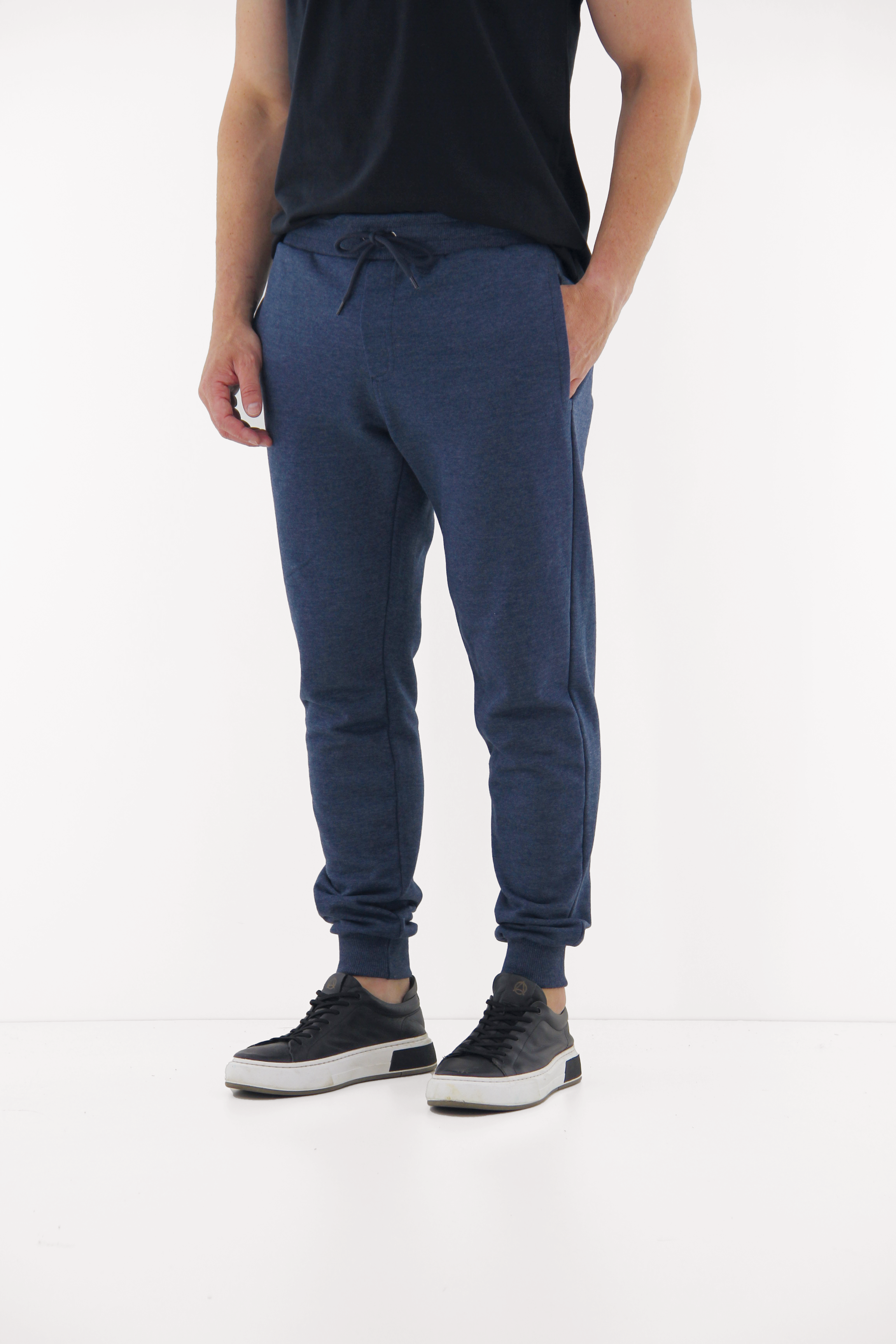 Vista lateral 3 do produto Calça Jogger em Moletom Penteado
