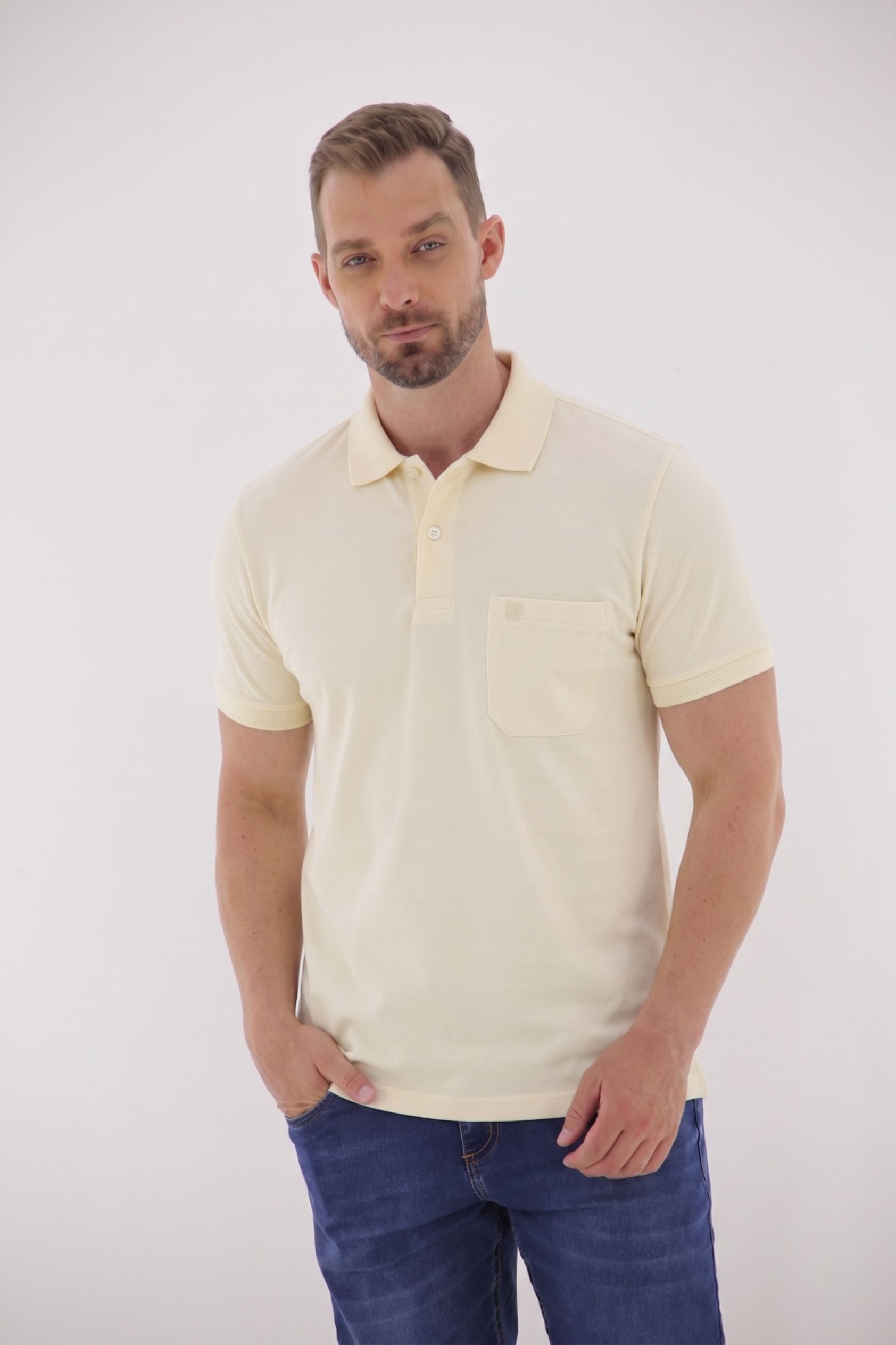 Fotografia de Polo Masculina em Piquet com Elastano e Bolso Masculina